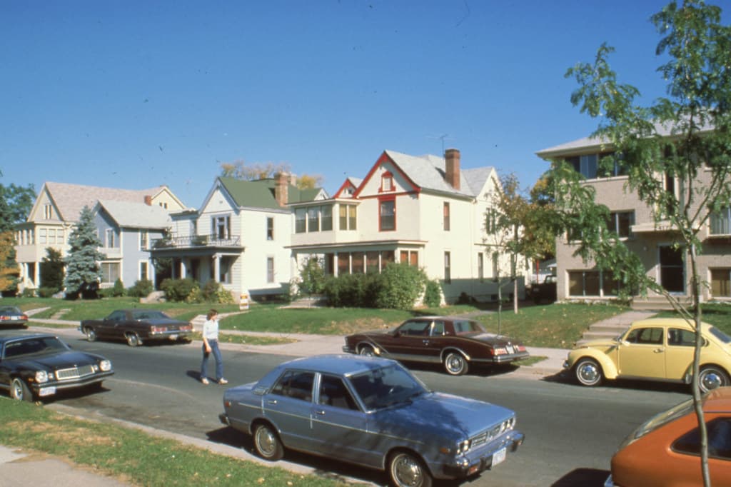 street — Lowry Hill / Wedge