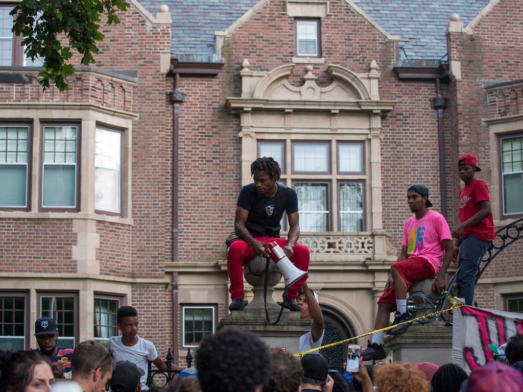 mansion — Lowry Hill / Wedge